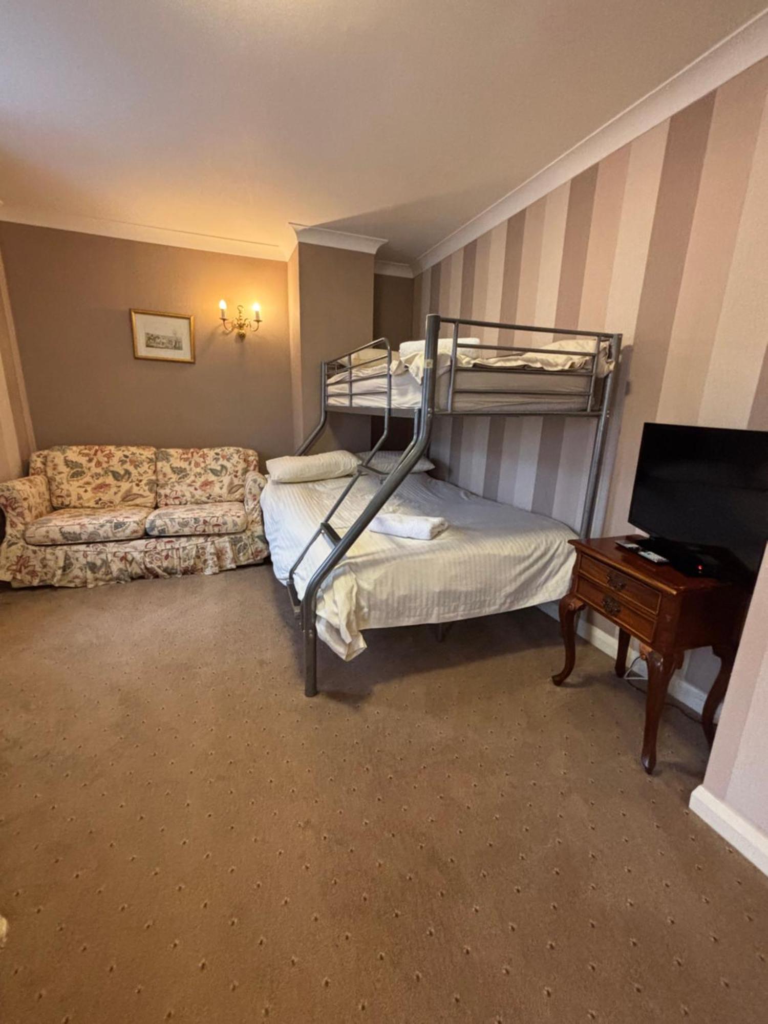 Albright Hussey Manor Hotel Hadnall Bagian luar foto