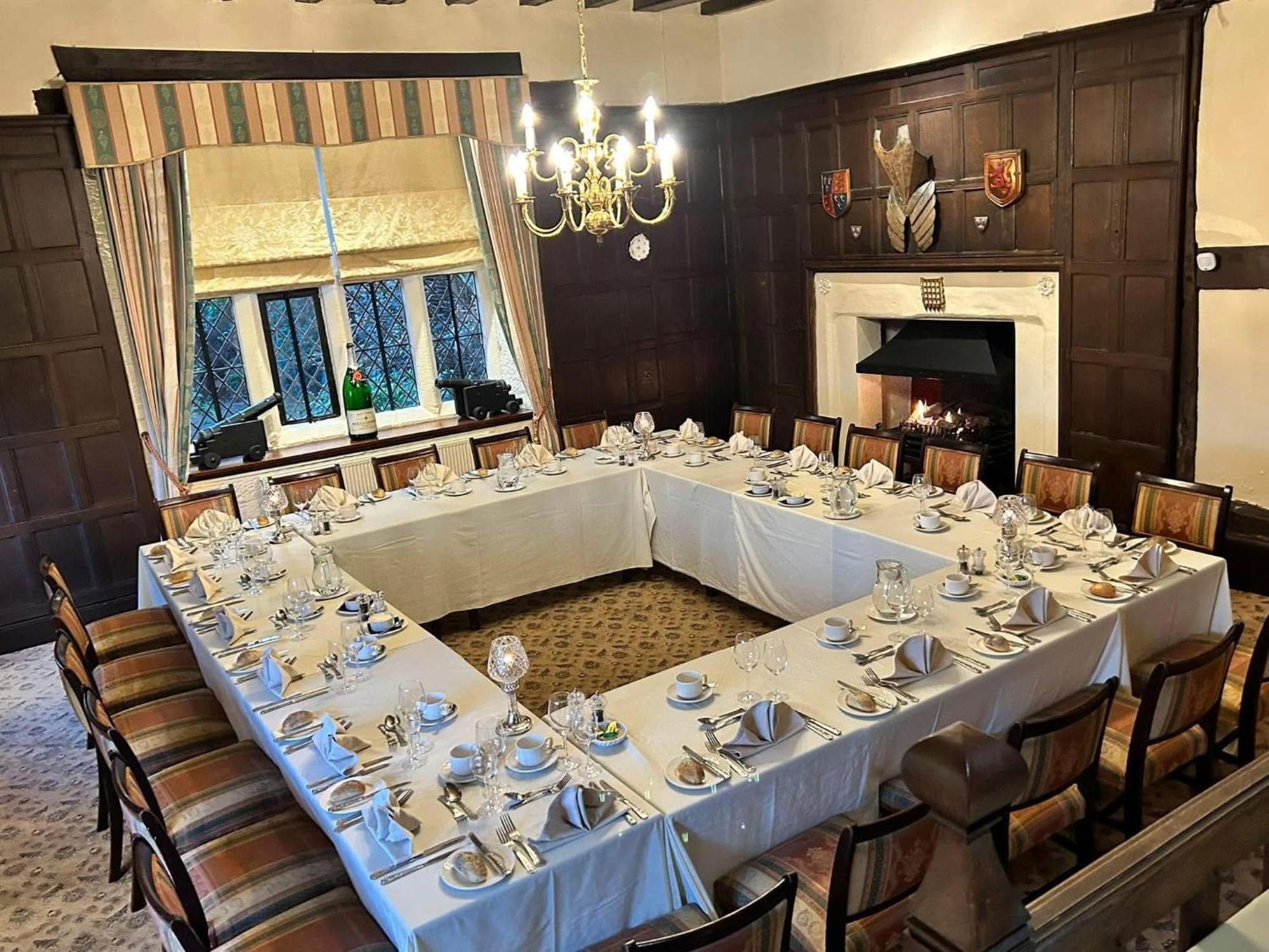 Albright Hussey Manor Hotel Hadnall Bagian luar foto