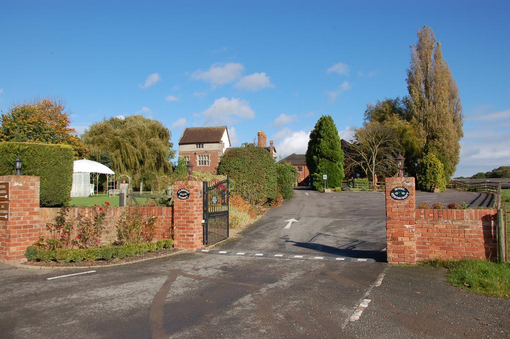 Albright Hussey Manor Hotel Hadnall Bagian luar foto
